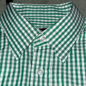 Tommy Hilfiger: Classic Fit Long Sleeve Gingham Button down